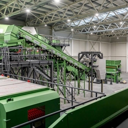 Automated line for sorting municipal waste, plastics and paper