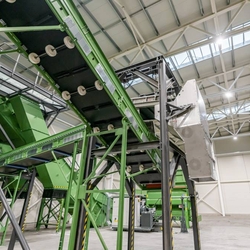 Automated line for sorting municipal waste, plastics and paper