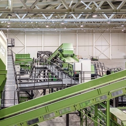 Automated line for sorting municipal waste, plastics and paper